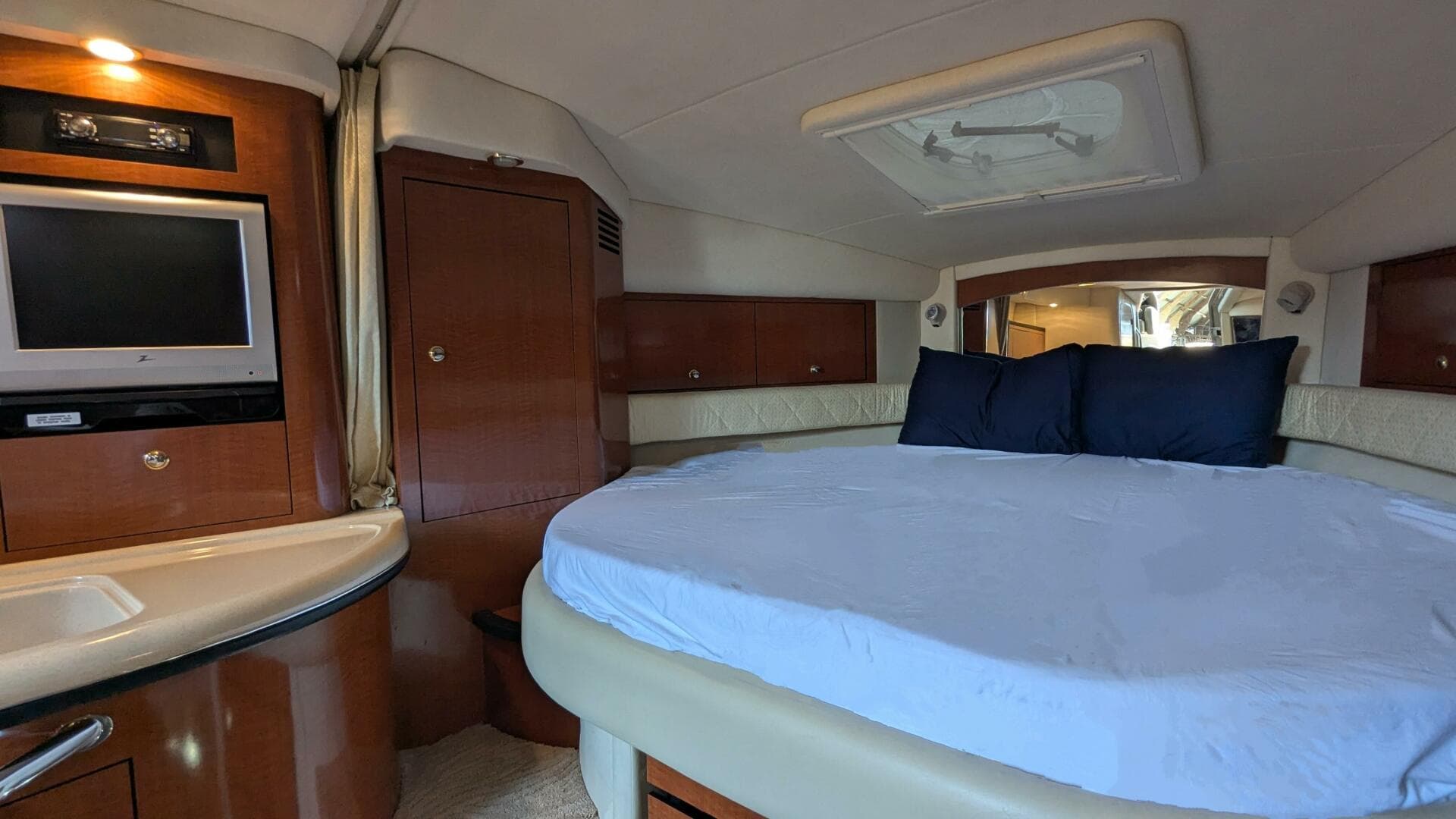 2004 Sea Ray 340 Sundancer — photo 19