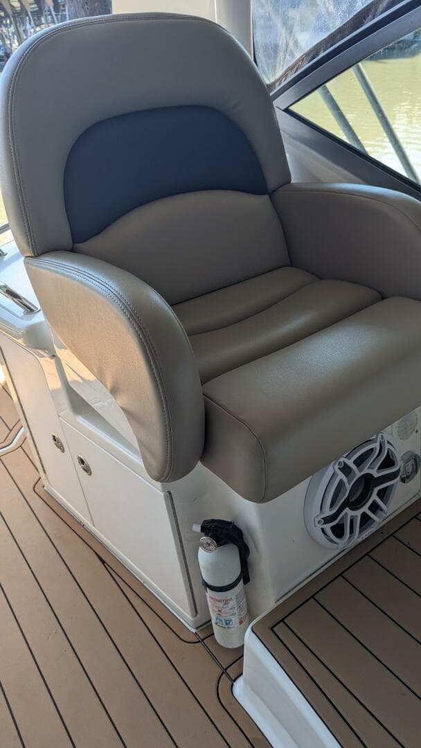 2004 Sea Ray 340 Sundancer — photo 13