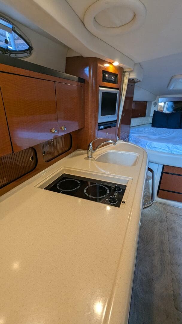 2004 Sea Ray 340 Sundancer — photo 28