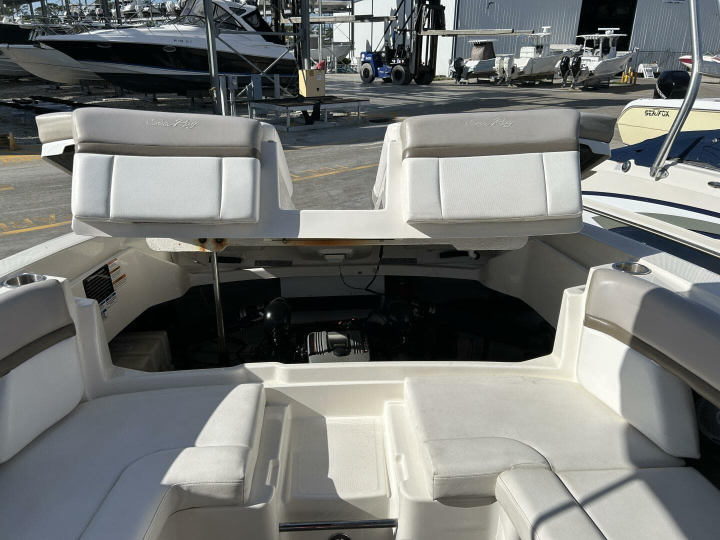 2013 Sea Ray 270 Slx — photo 17