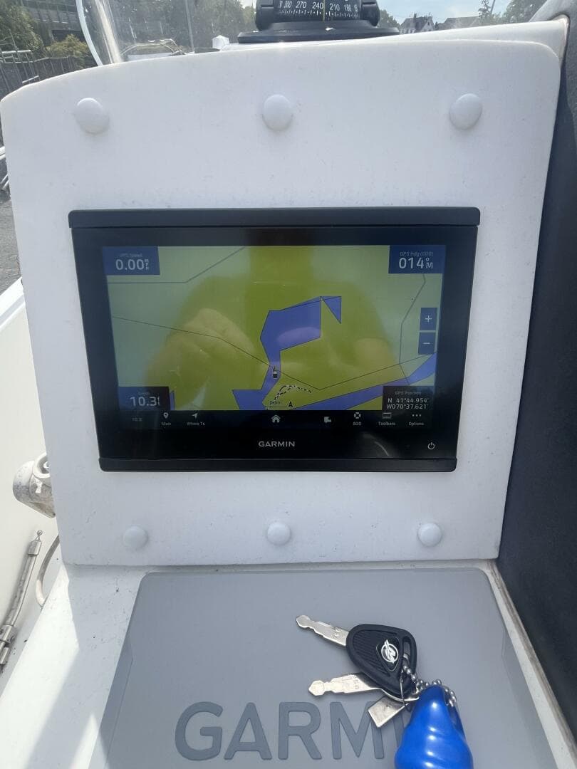 2008 Boston Whaler 230 Dauntless — photo 19