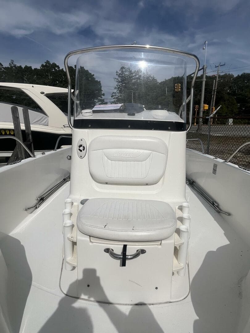 2008 Boston Whaler 230 Dauntless — photo 12
