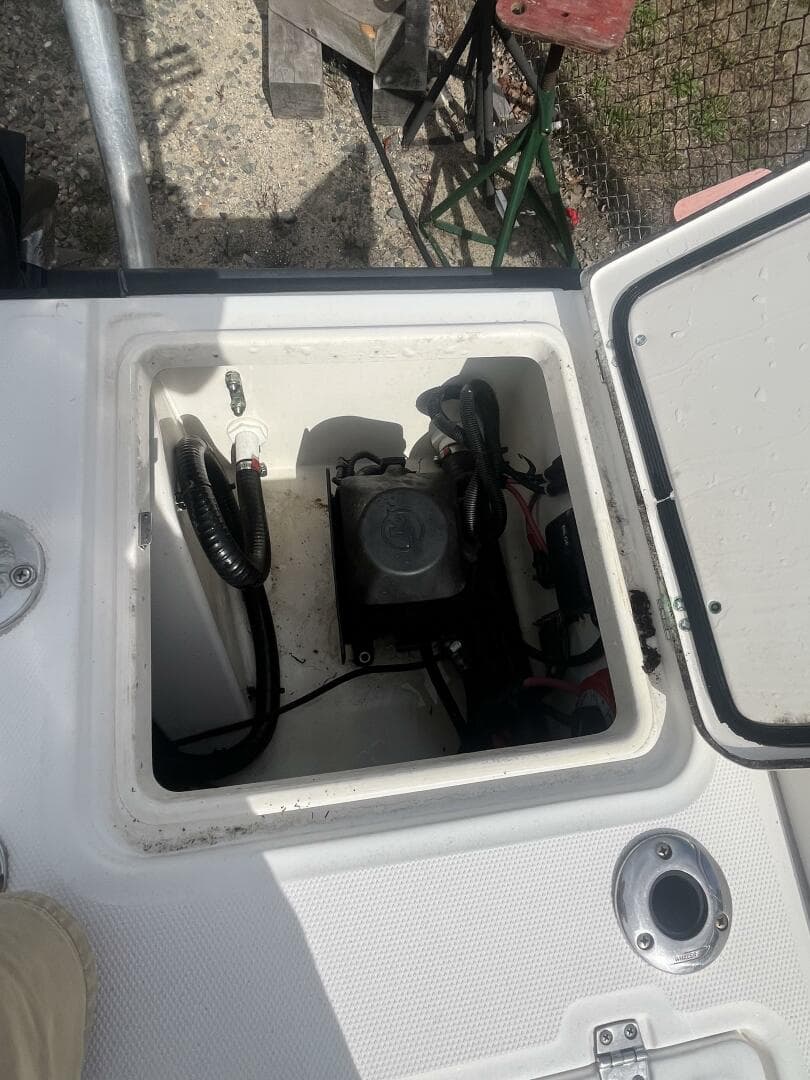 2008 Boston Whaler 230 Dauntless — photo 26