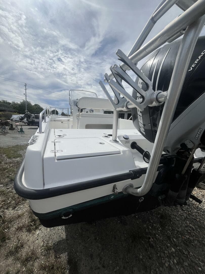 2008 Boston Whaler 230 Dauntless — photo 3