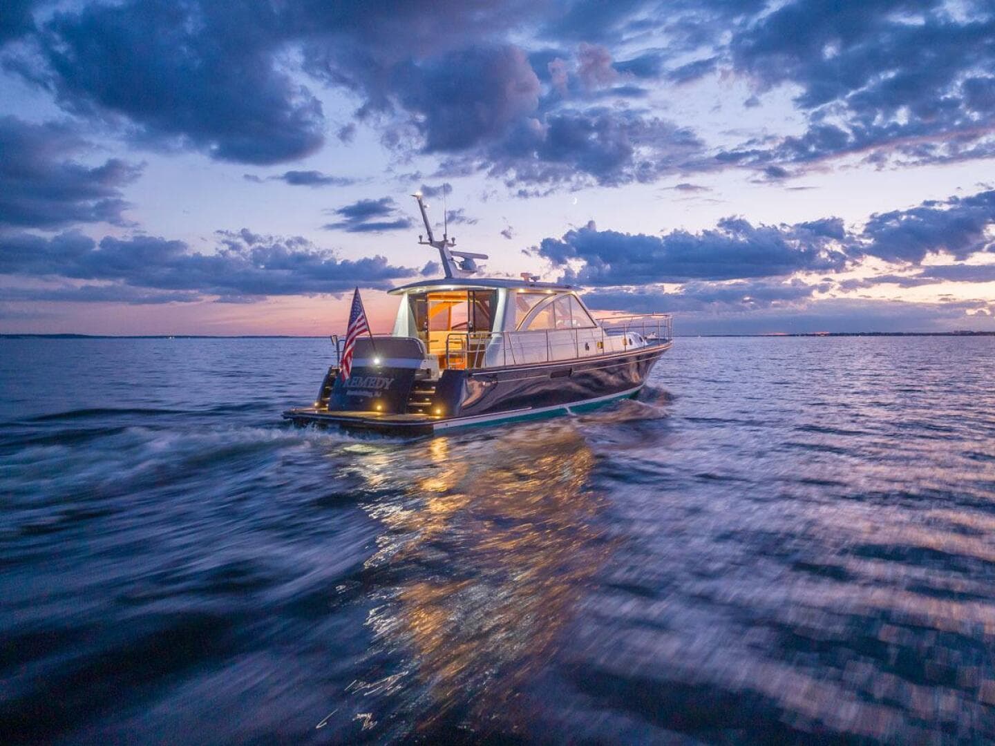 2014 Hunt Yachts — photo 4