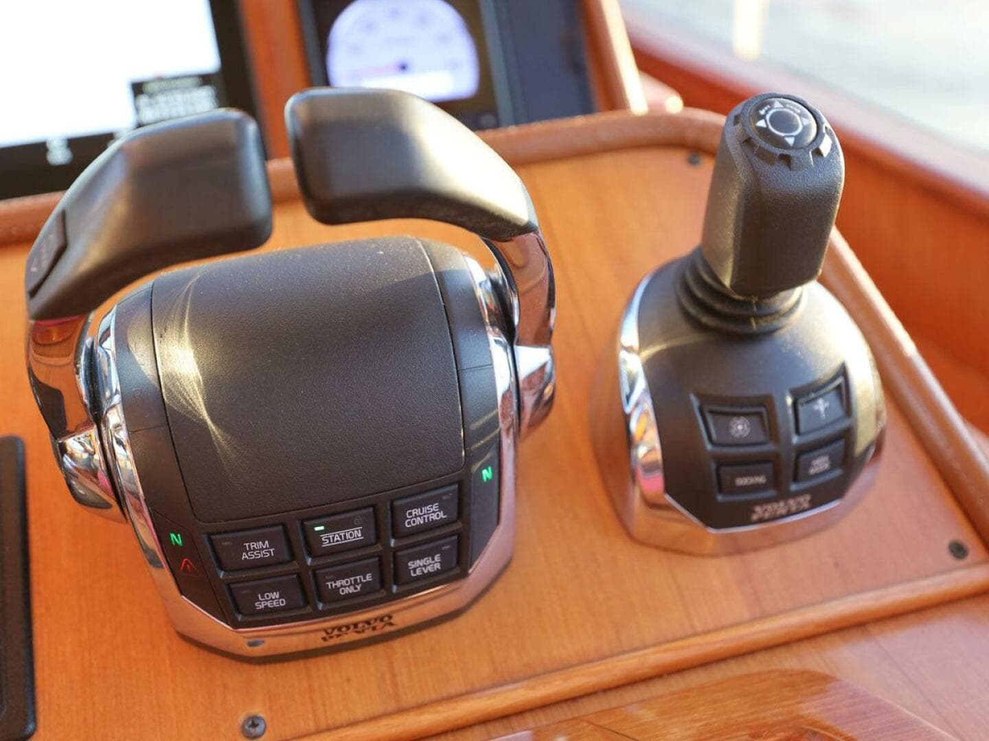 2014 Hunt Yachts — photo 20