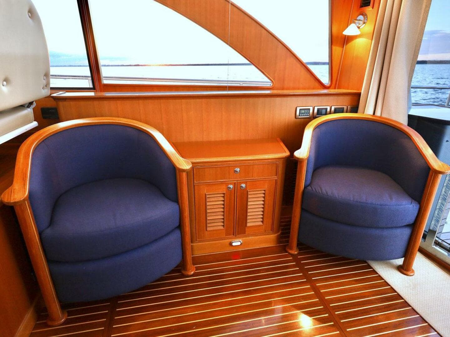 2014 Hunt Yachts — photo 15