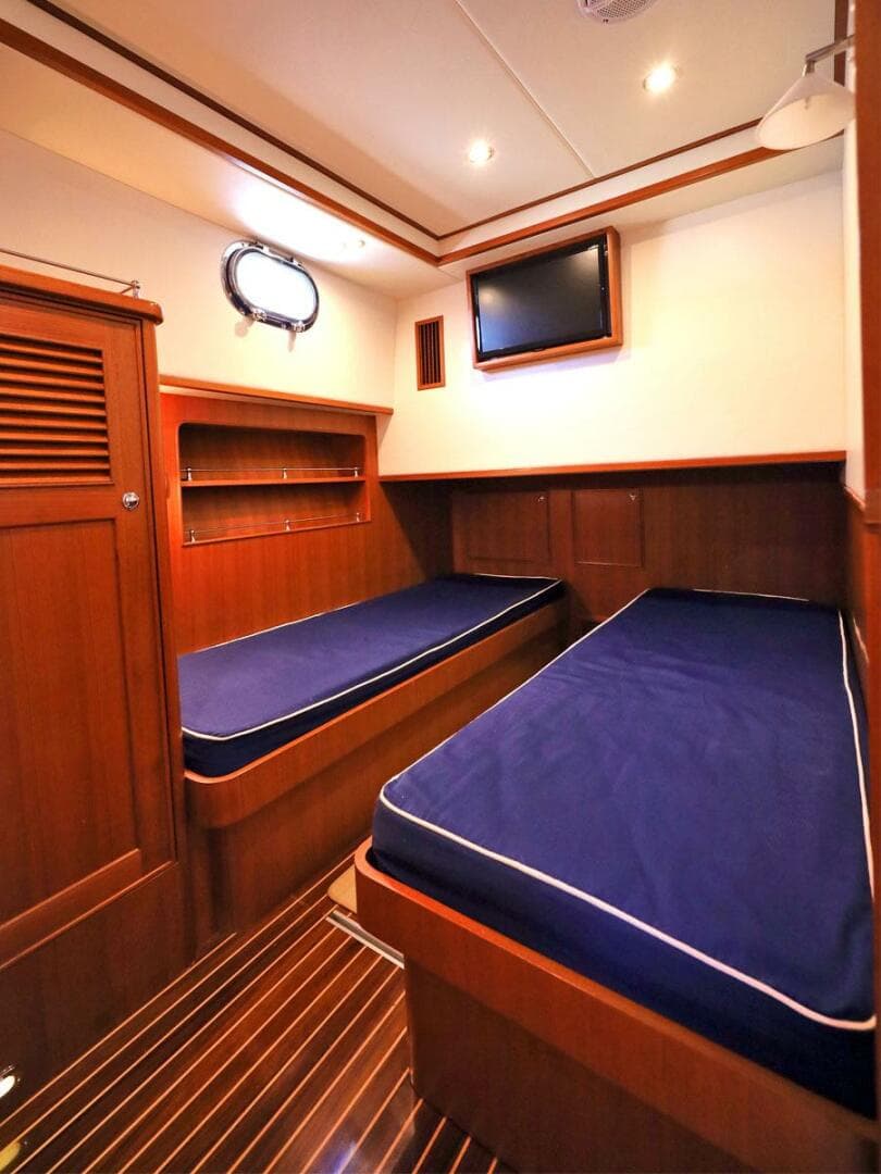 2014 Hunt Yachts — photo 30