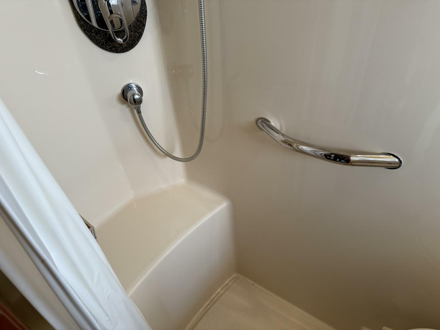 2006 Sea Ray 48 Sundancer — photo 84