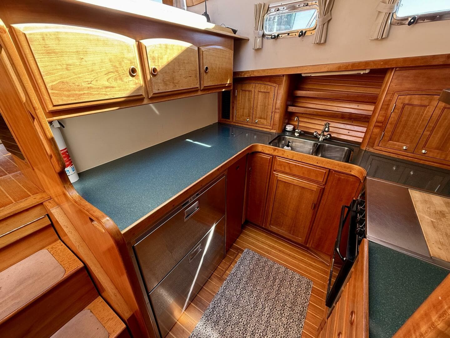 1997 Sabre Line 47 — photo 48