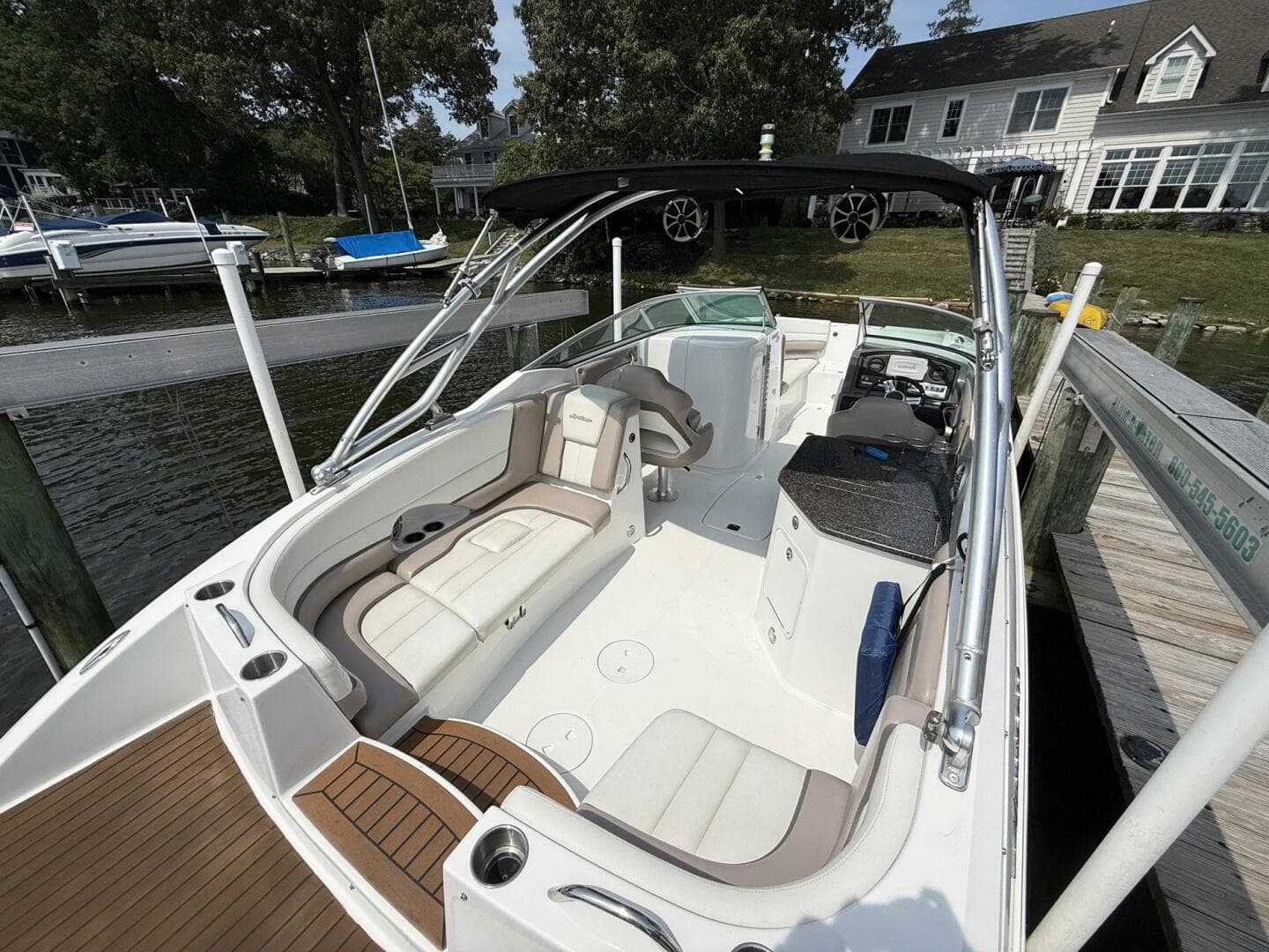 2014 Hurricane Sundeck 2690 OB — photo 4