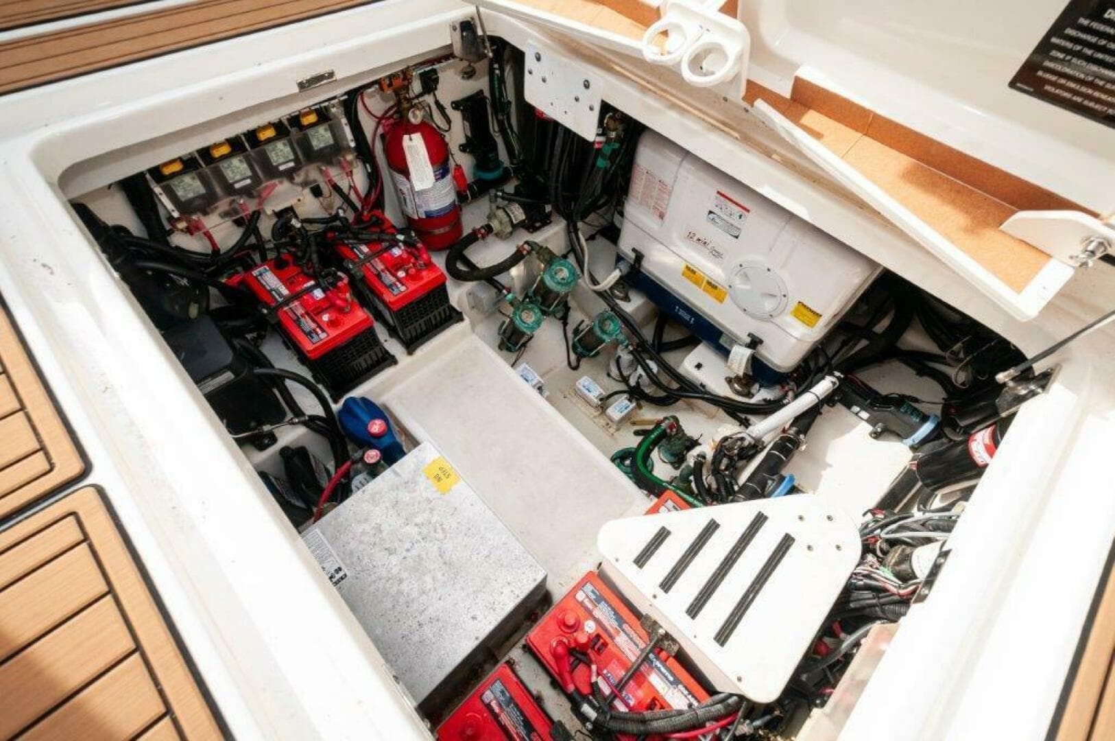 2018 Boston Whaler 420 Outrage — photo 29