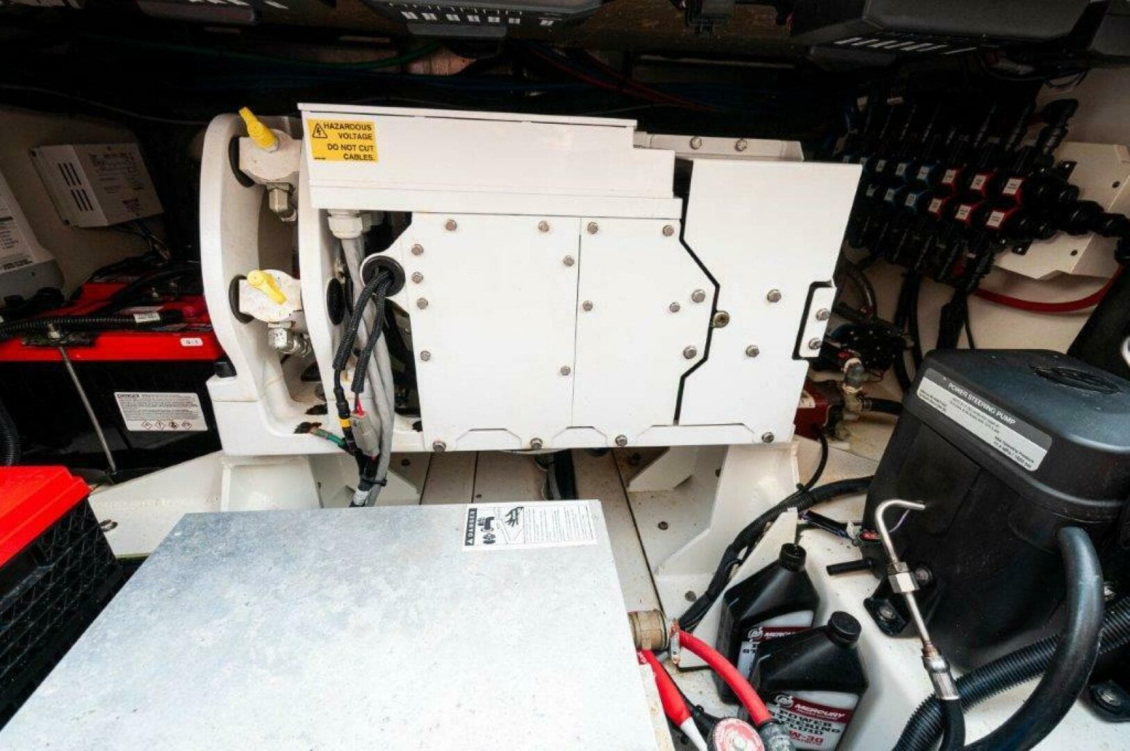 2018 Boston Whaler 420 Outrage — photo 28