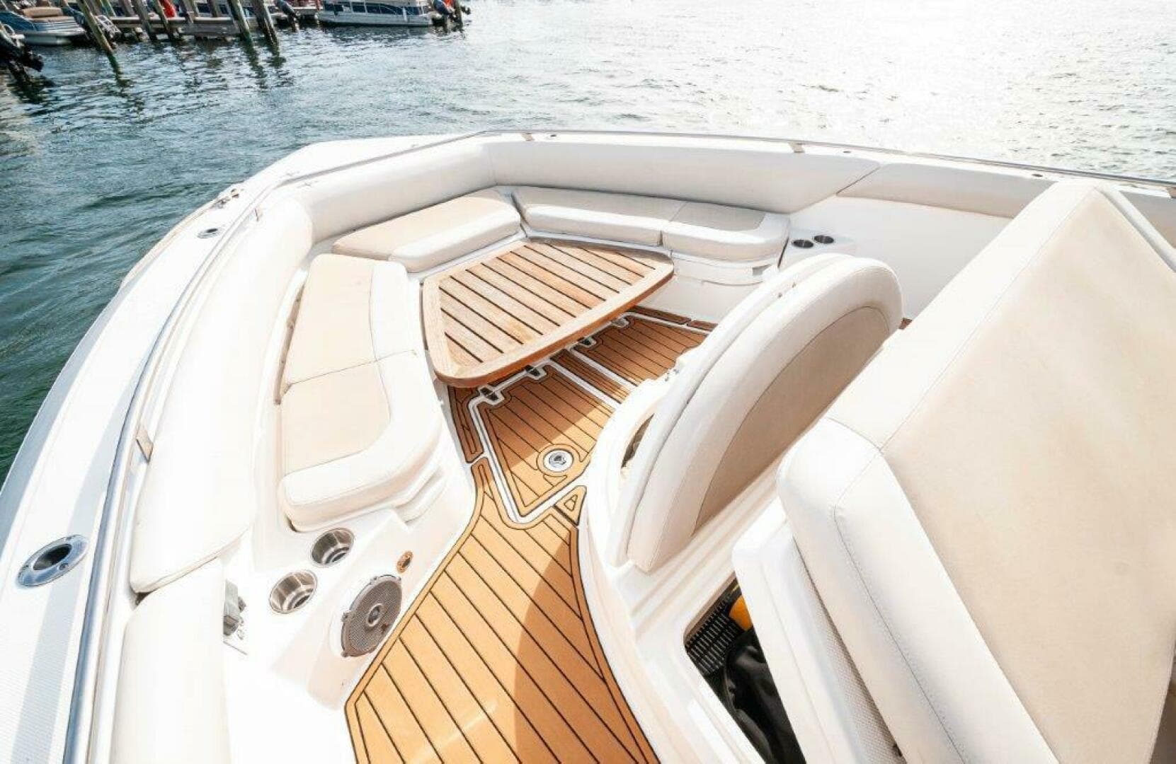 2018 Boston Whaler 420 Outrage — photo 23