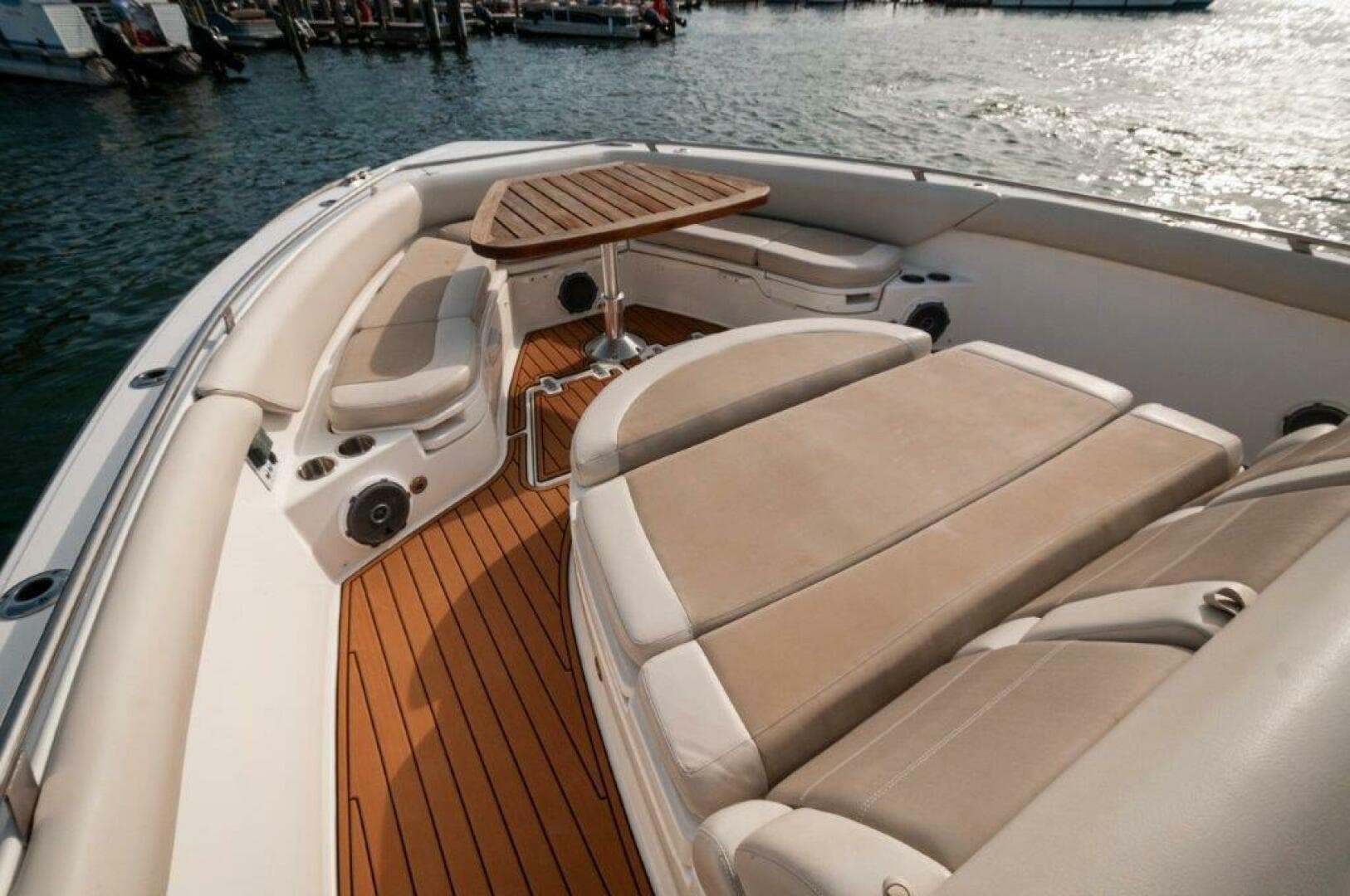 2018 Boston Whaler 420 Outrage — photo 20