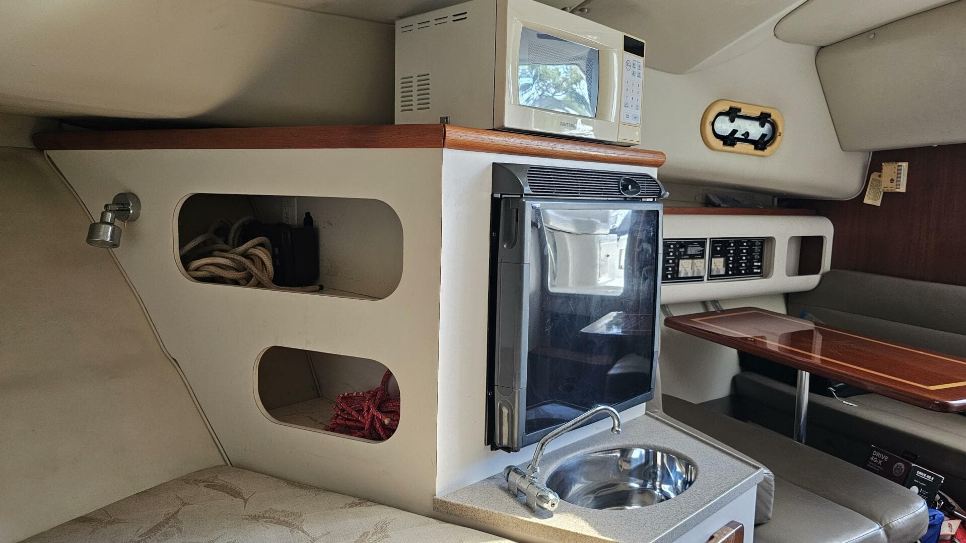 2004 Pursuit 3070 Offshore Express — photo 30