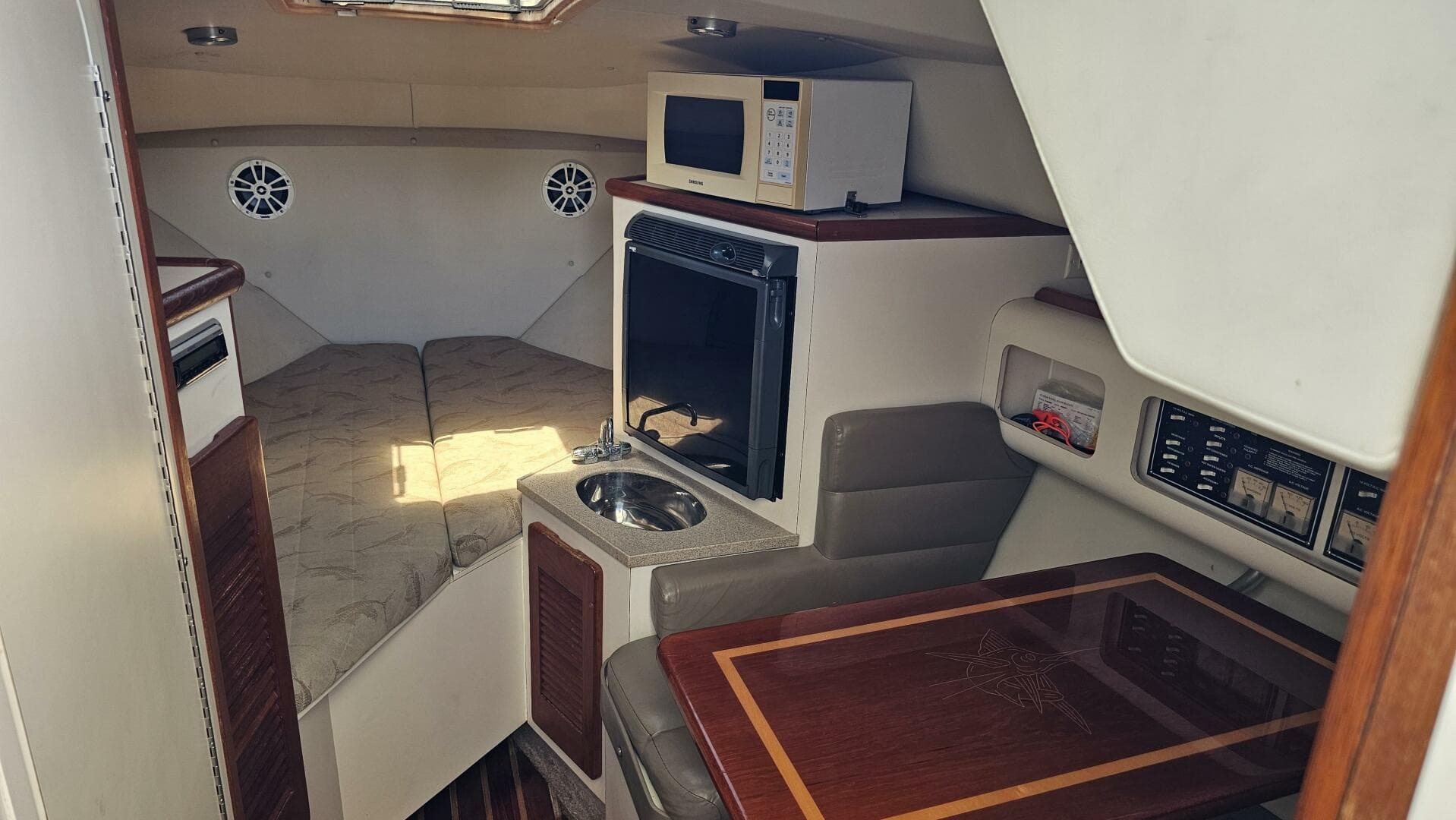 2004 Pursuit 3070 Offshore Express — photo 28