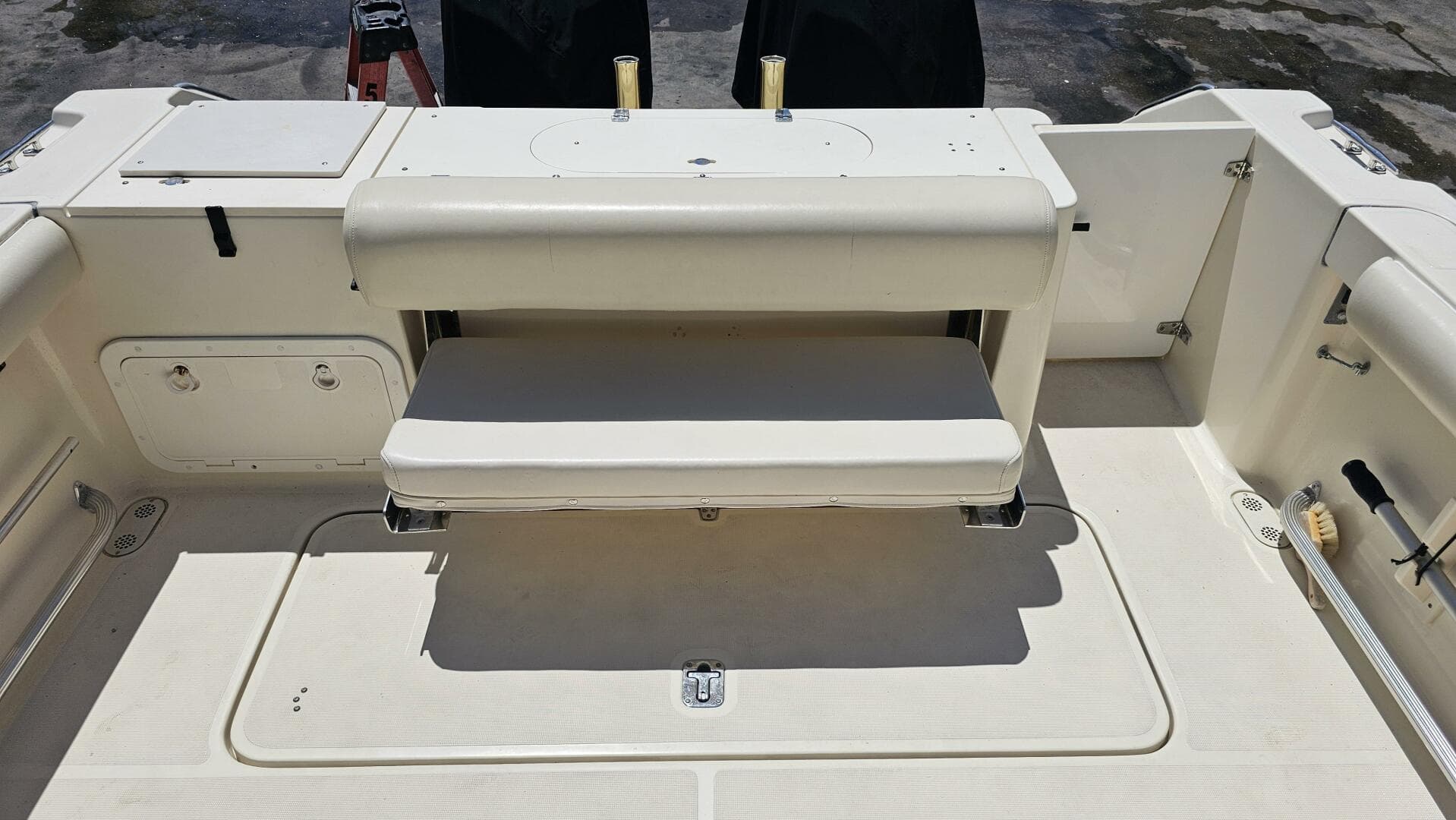 2004 Pursuit 3070 Offshore Express — photo 20