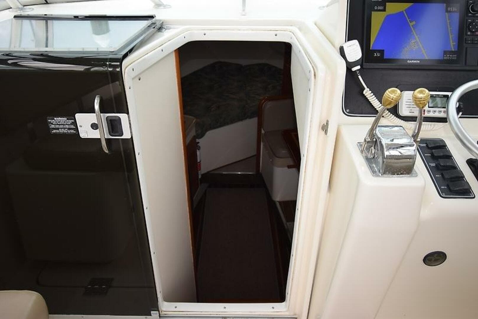 2003 Pursuit 3000 Express — photo 19