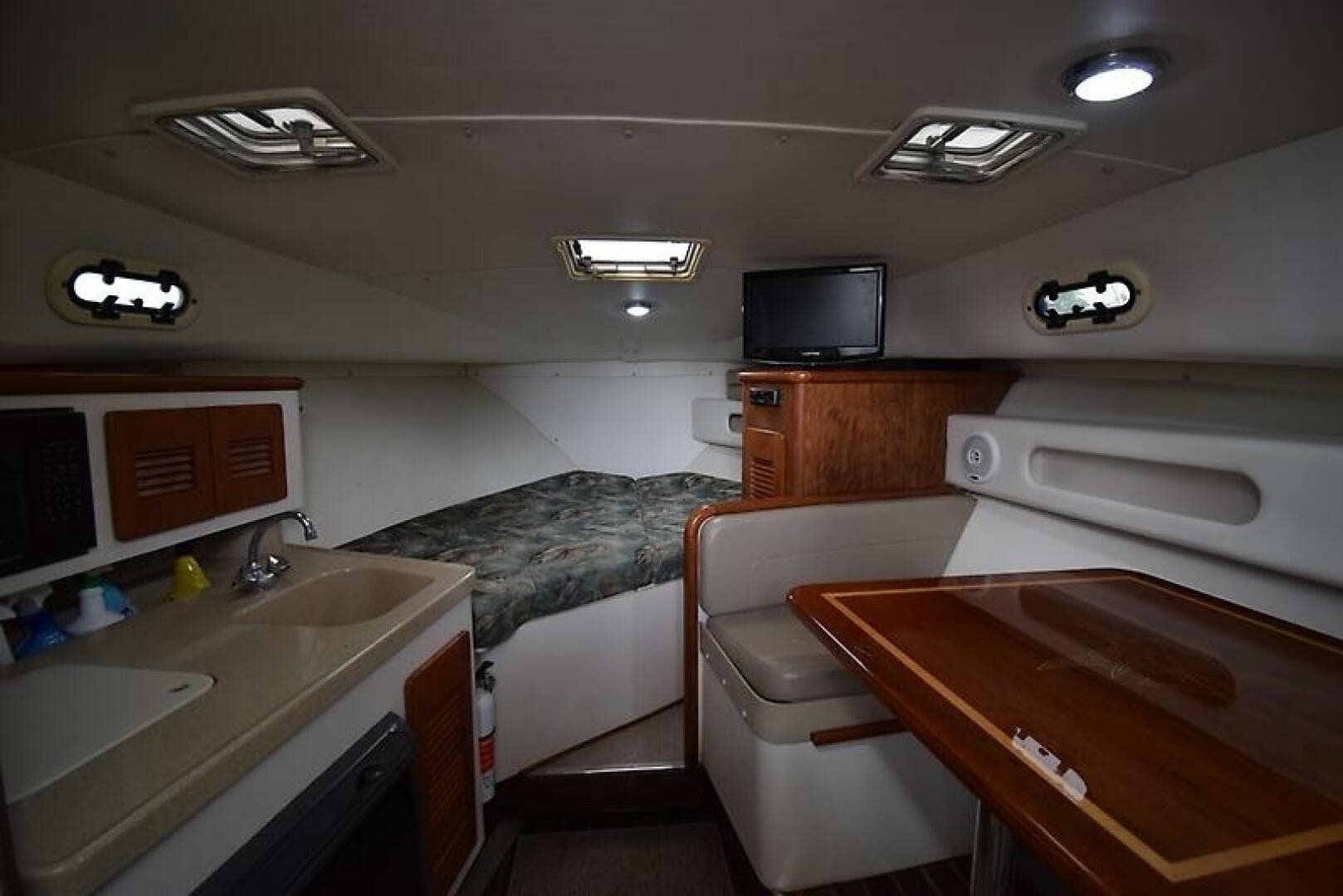 2003 Pursuit 3000 Express — photo 20