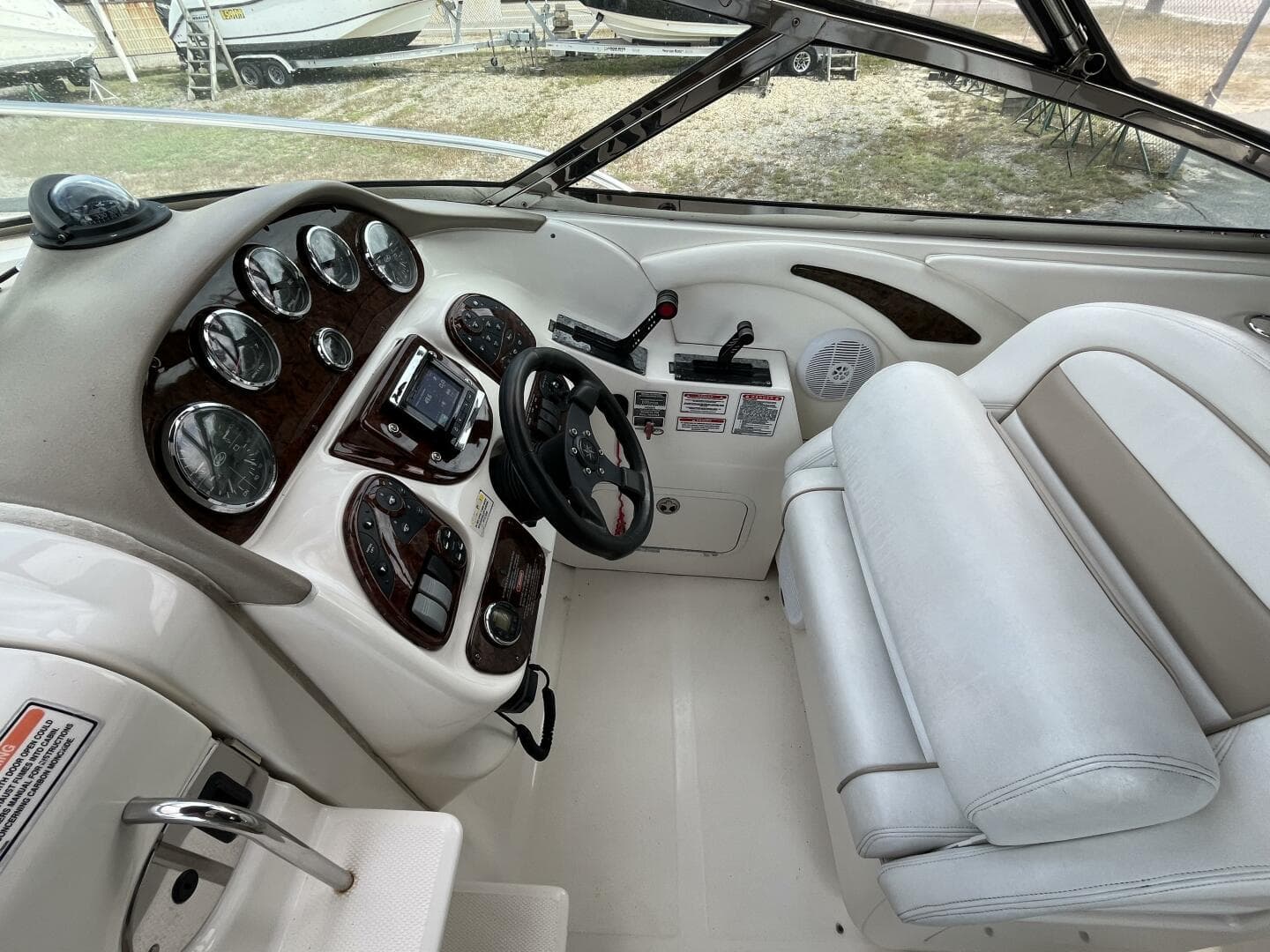 2003 Sea Ray 290 Sun Sport — photo 18