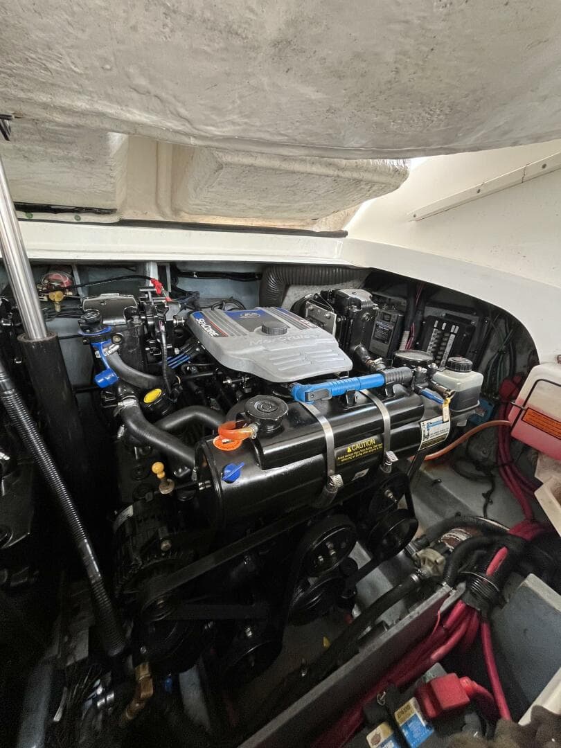 2003 Sea Ray 290 Sun Sport — photo 36