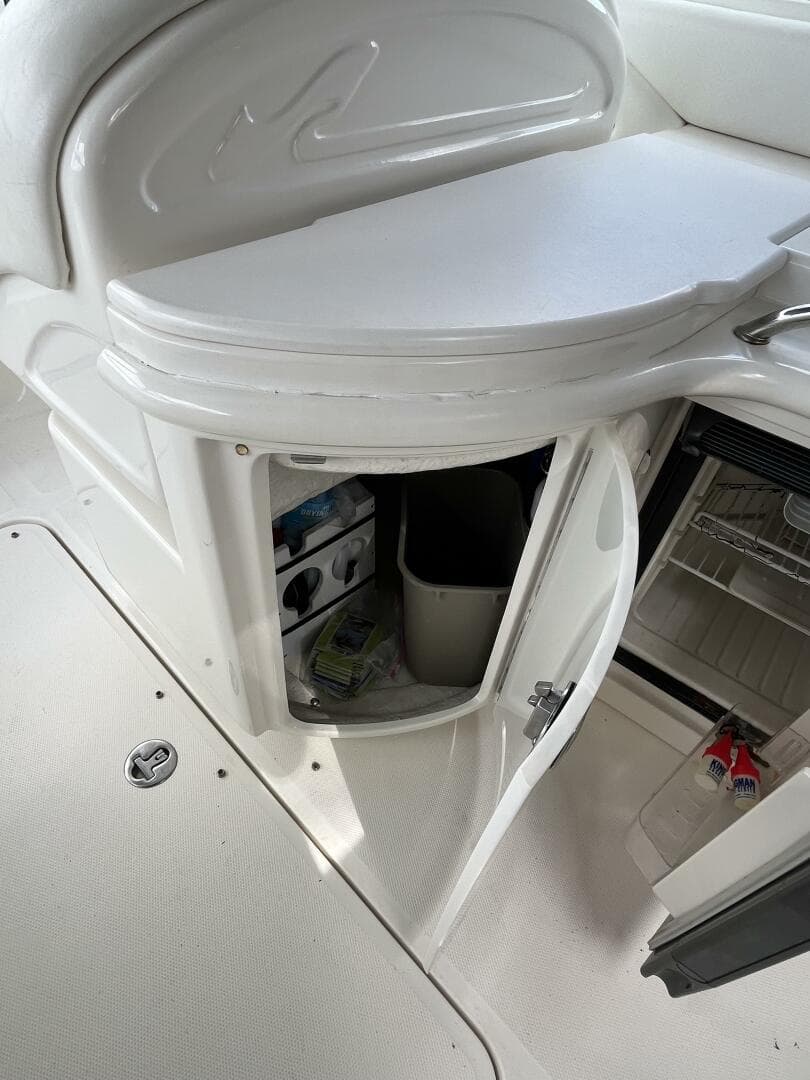 2003 Sea Ray 290 Sun Sport — photo 11