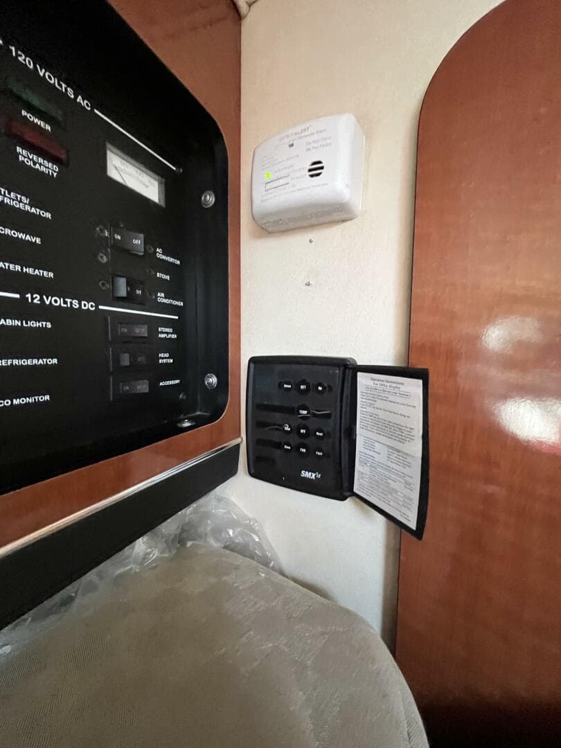 2003 Sea Ray 290 Sun Sport — photo 30