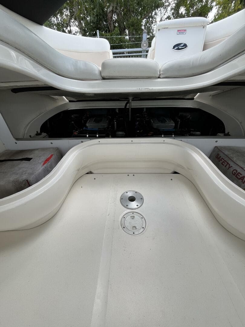 2003 Sea Ray 290 Sun Sport — photo 13