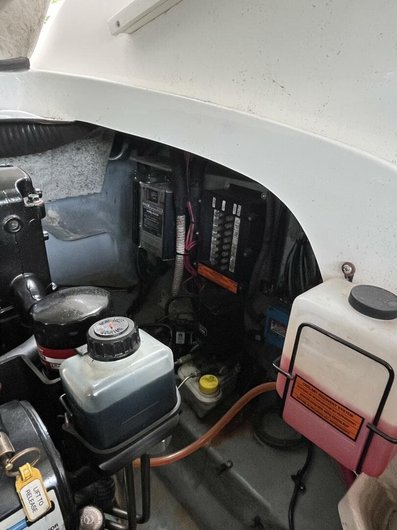 2003 Sea Ray 290 Sun Sport — photo 38