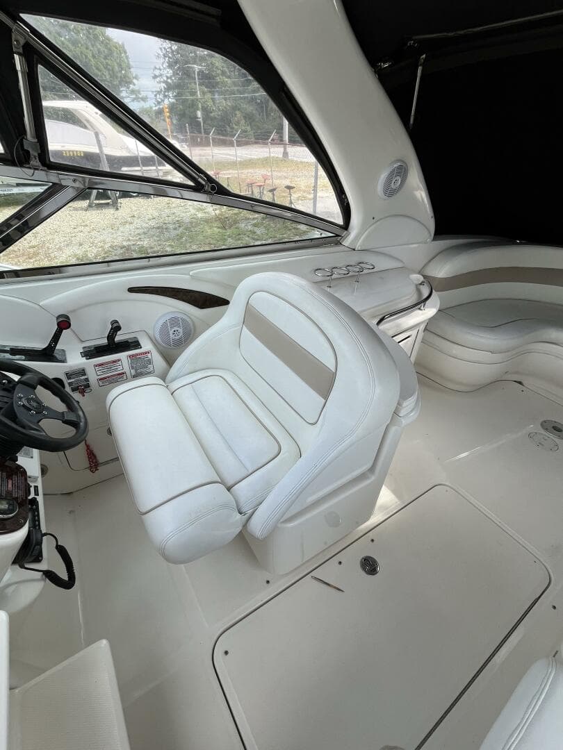 2003 Sea Ray 290 Sun Sport — photo 17