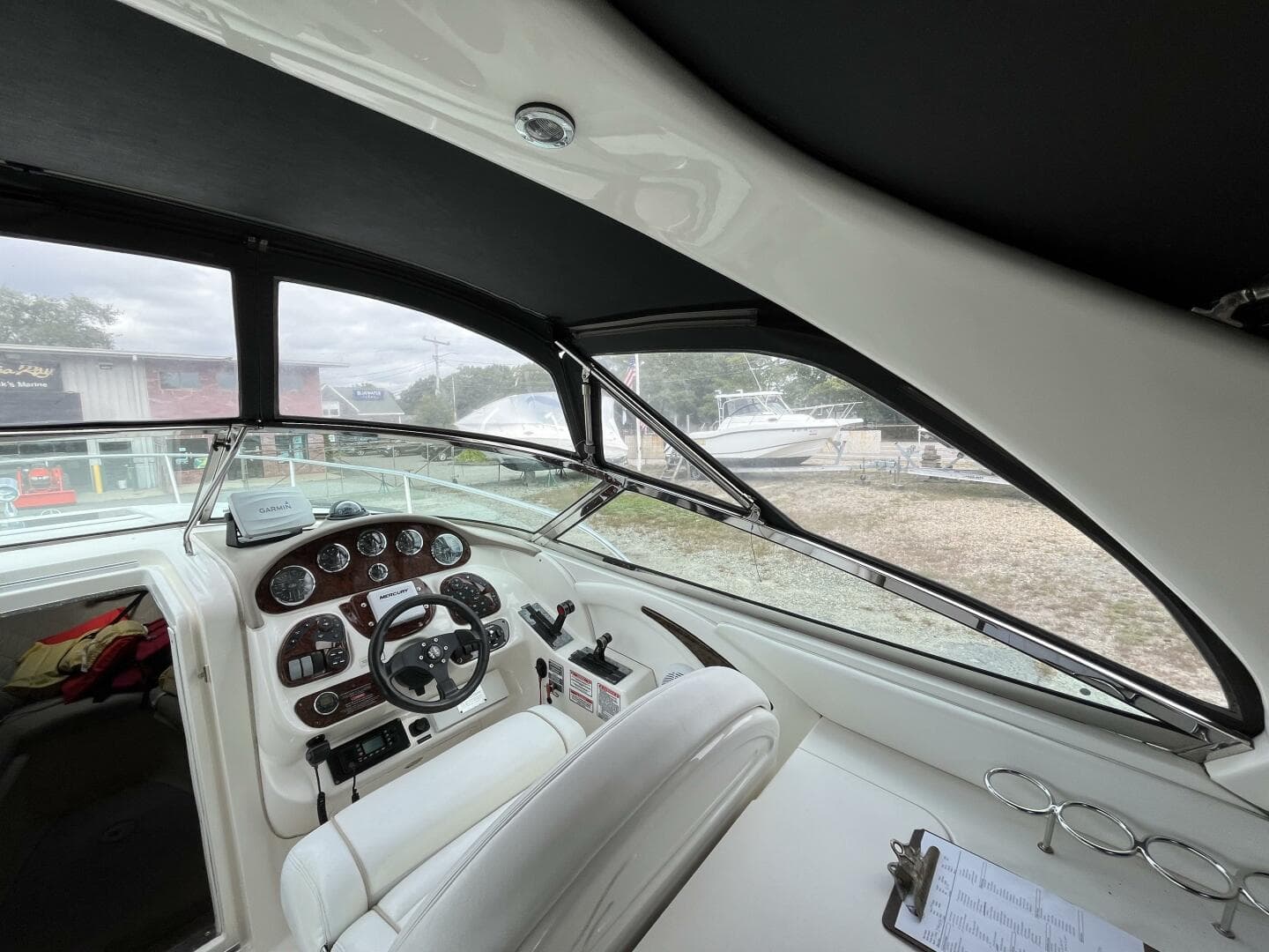 2003 Sea Ray 290 Sun Sport — photo 16