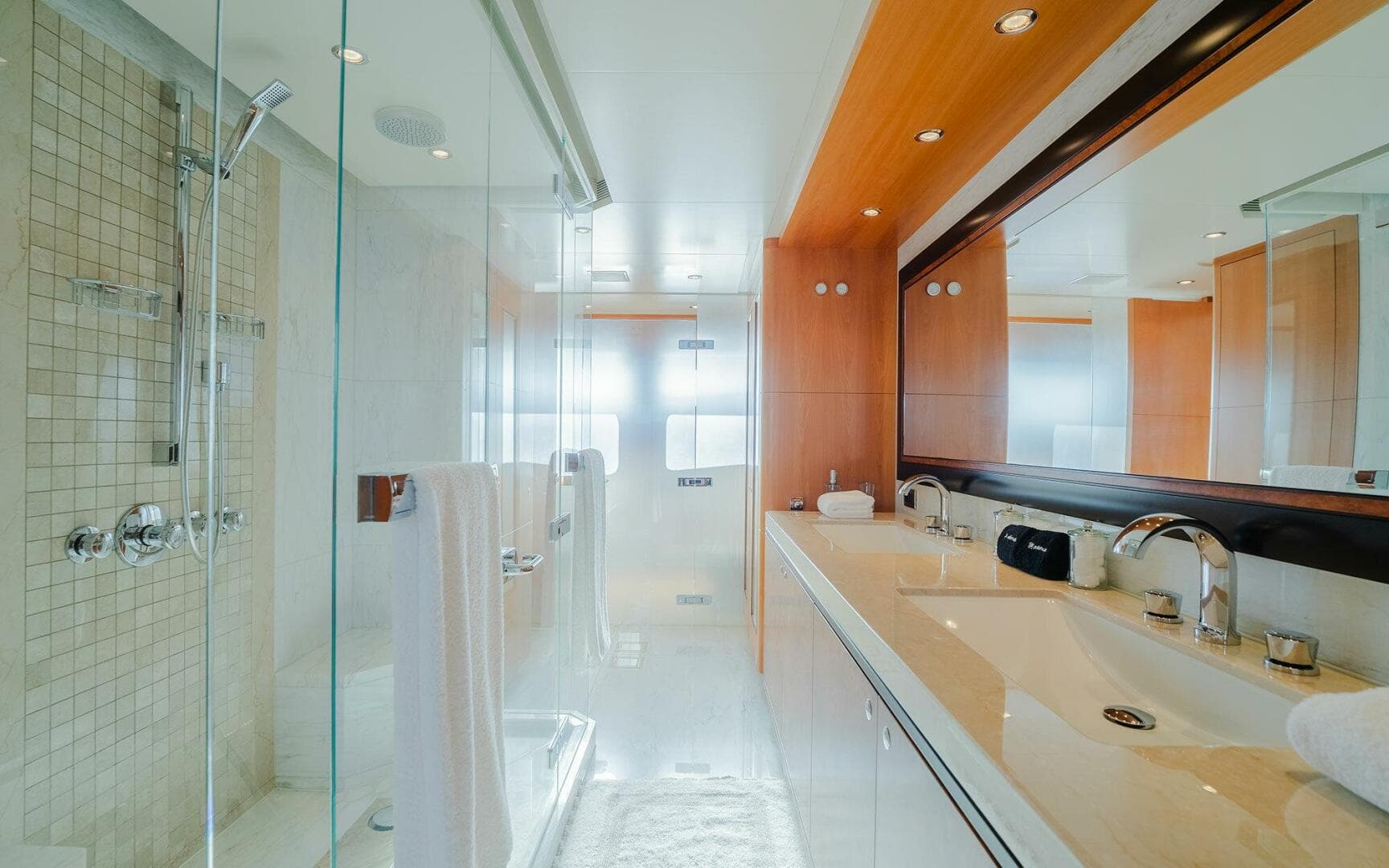 2011 Heesen Yachts — photo 10