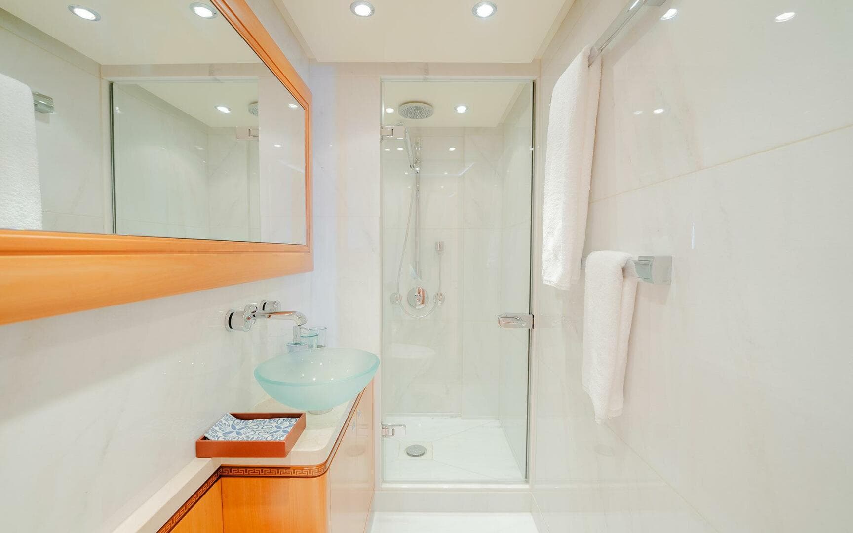 2011 Heesen Yachts — photo 17