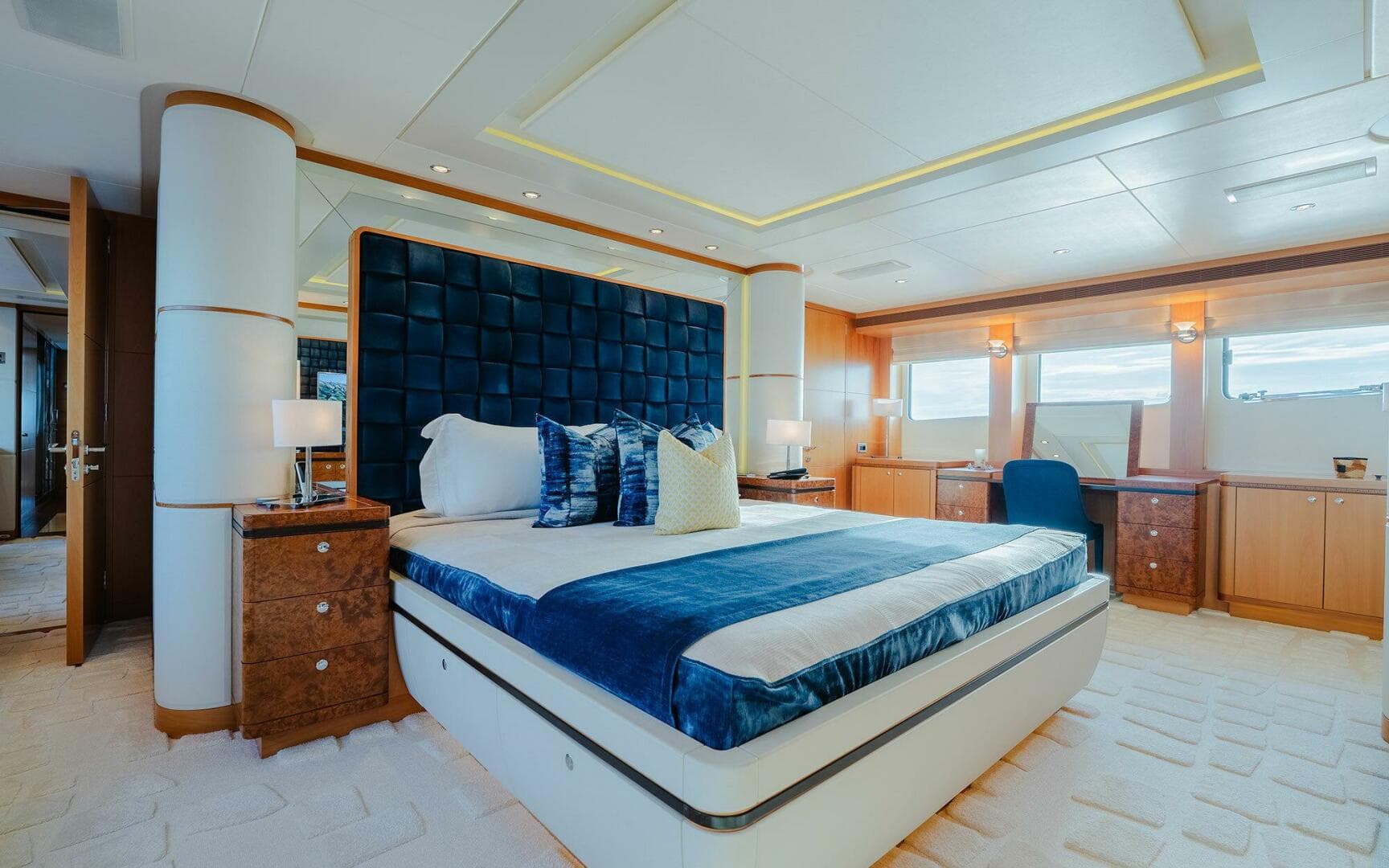 2011 Heesen Yachts — photo 9