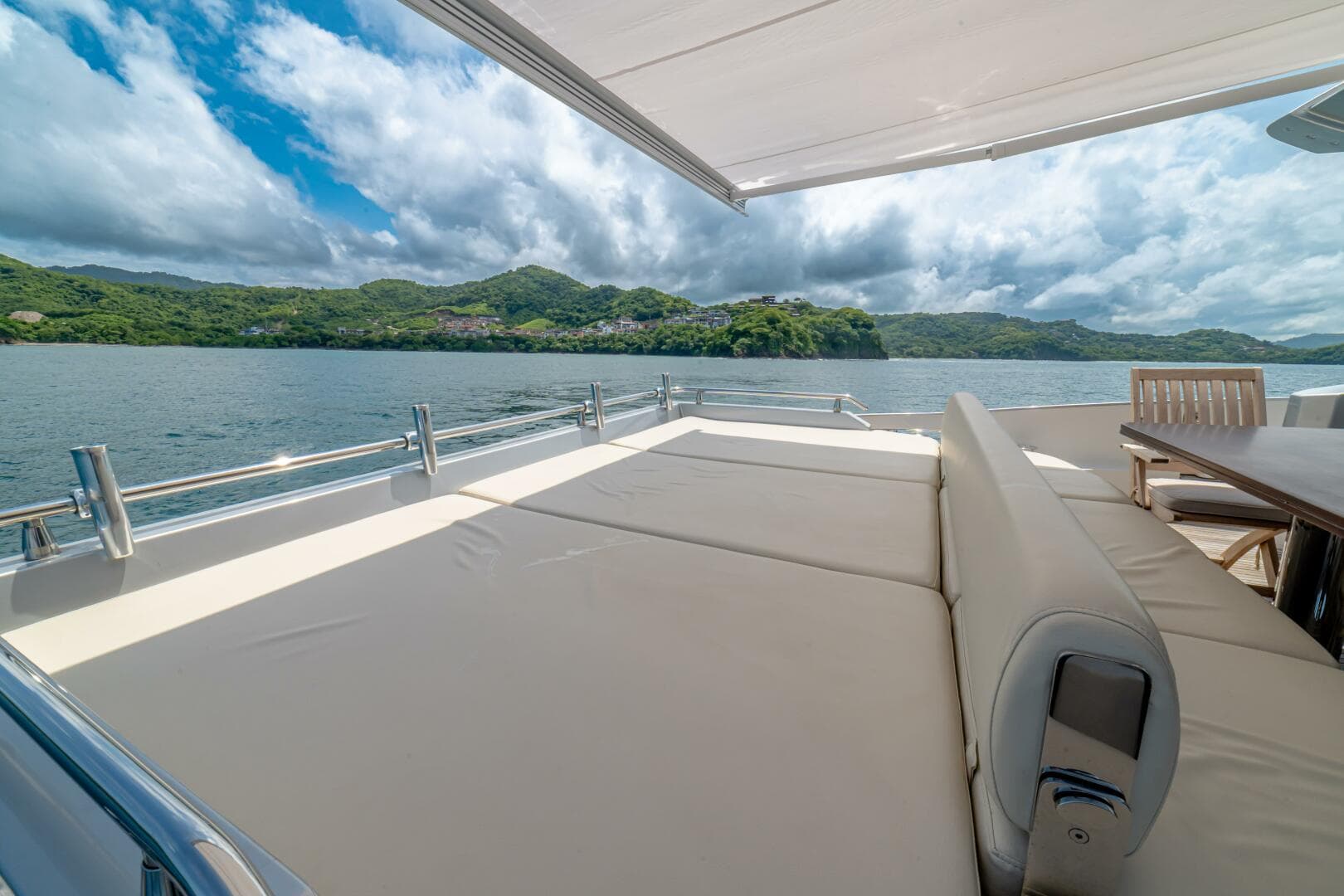 2017 Azimut 77S — photo 35