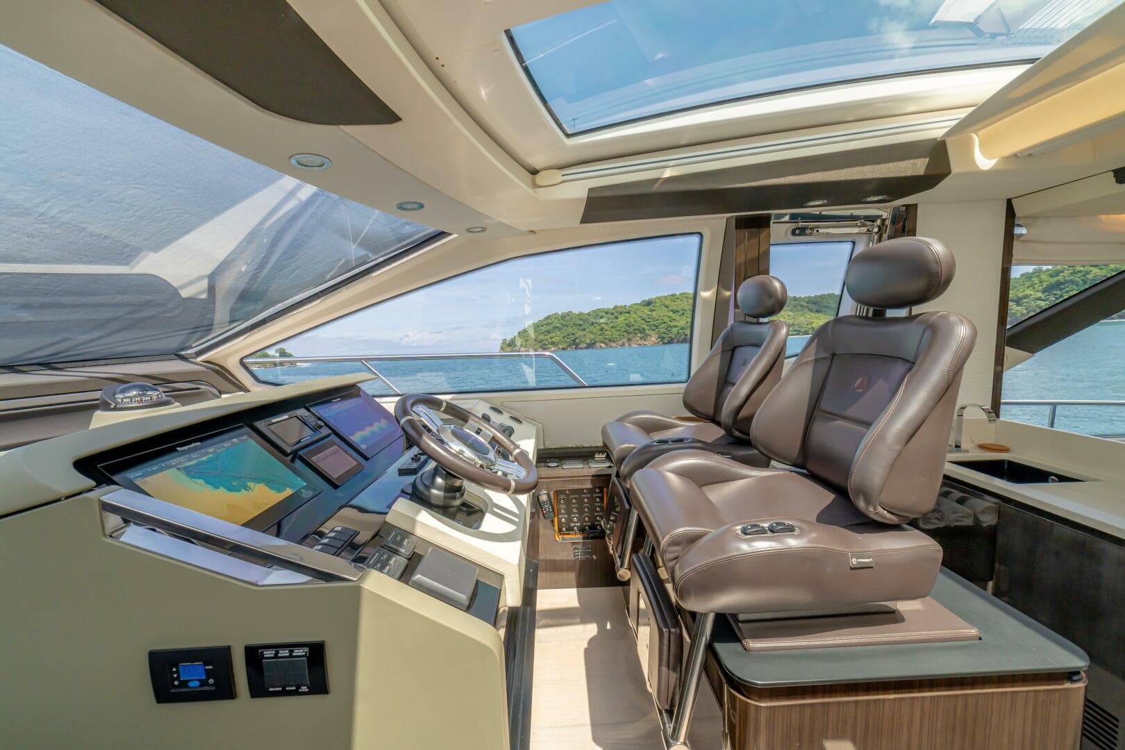 2017 Azimut 77S — photo 3