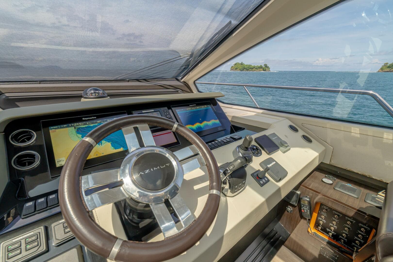 2017 Azimut 77S — photo 26