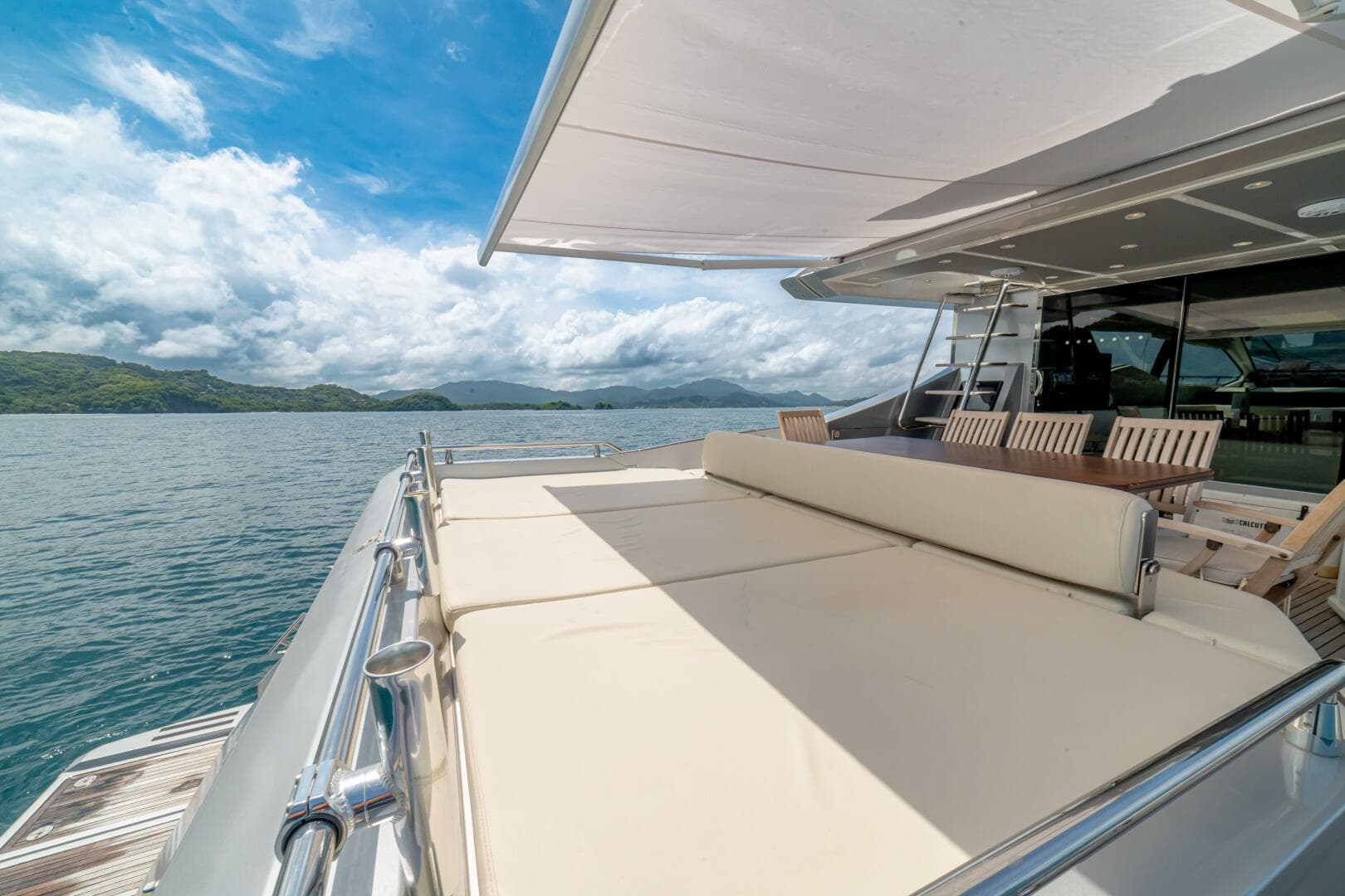 2017 Azimut 77S — photo 37