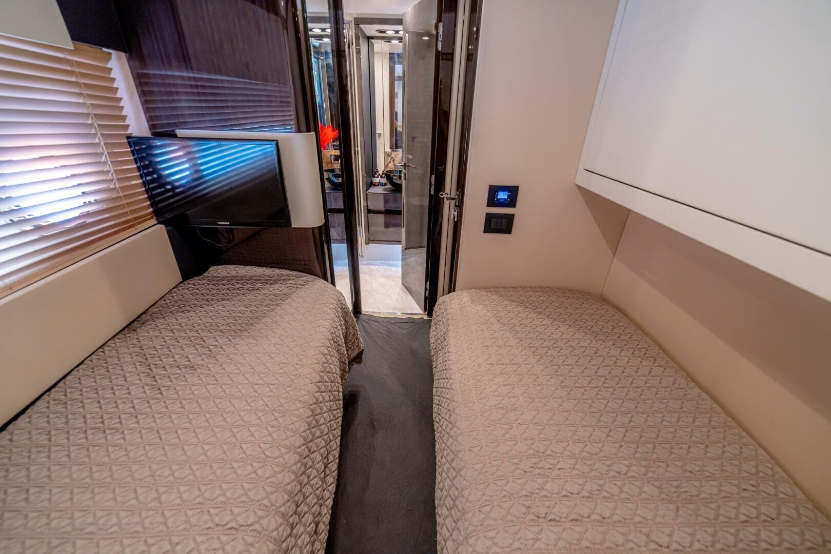 2017 Azimut 77S — photo 86