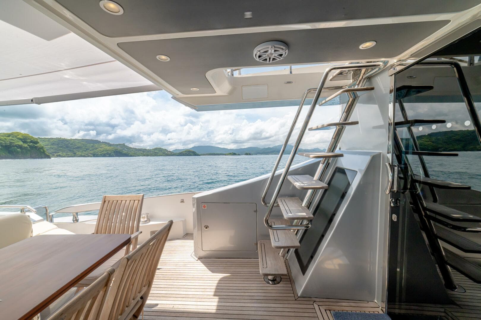 2017 Azimut 77S — photo 30