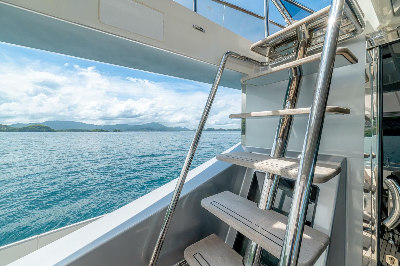 2017 Azimut 77S — photo 31