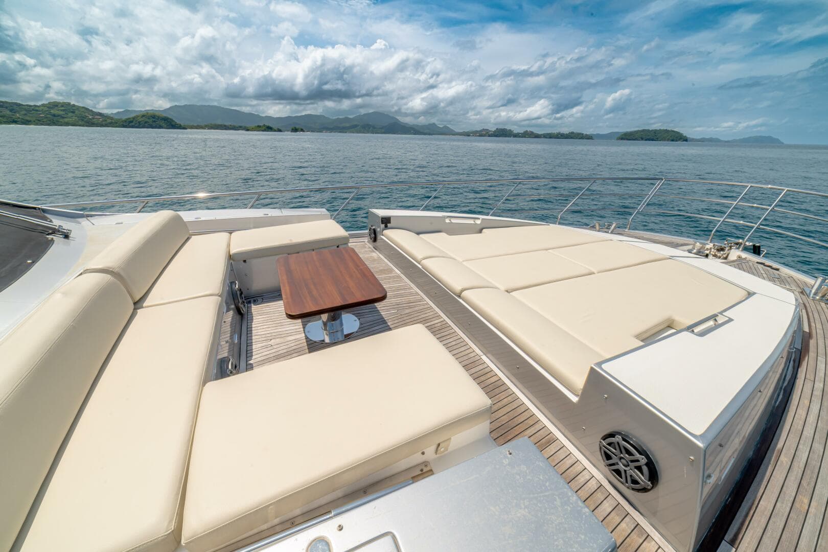 2017 Azimut 77S — photo 44