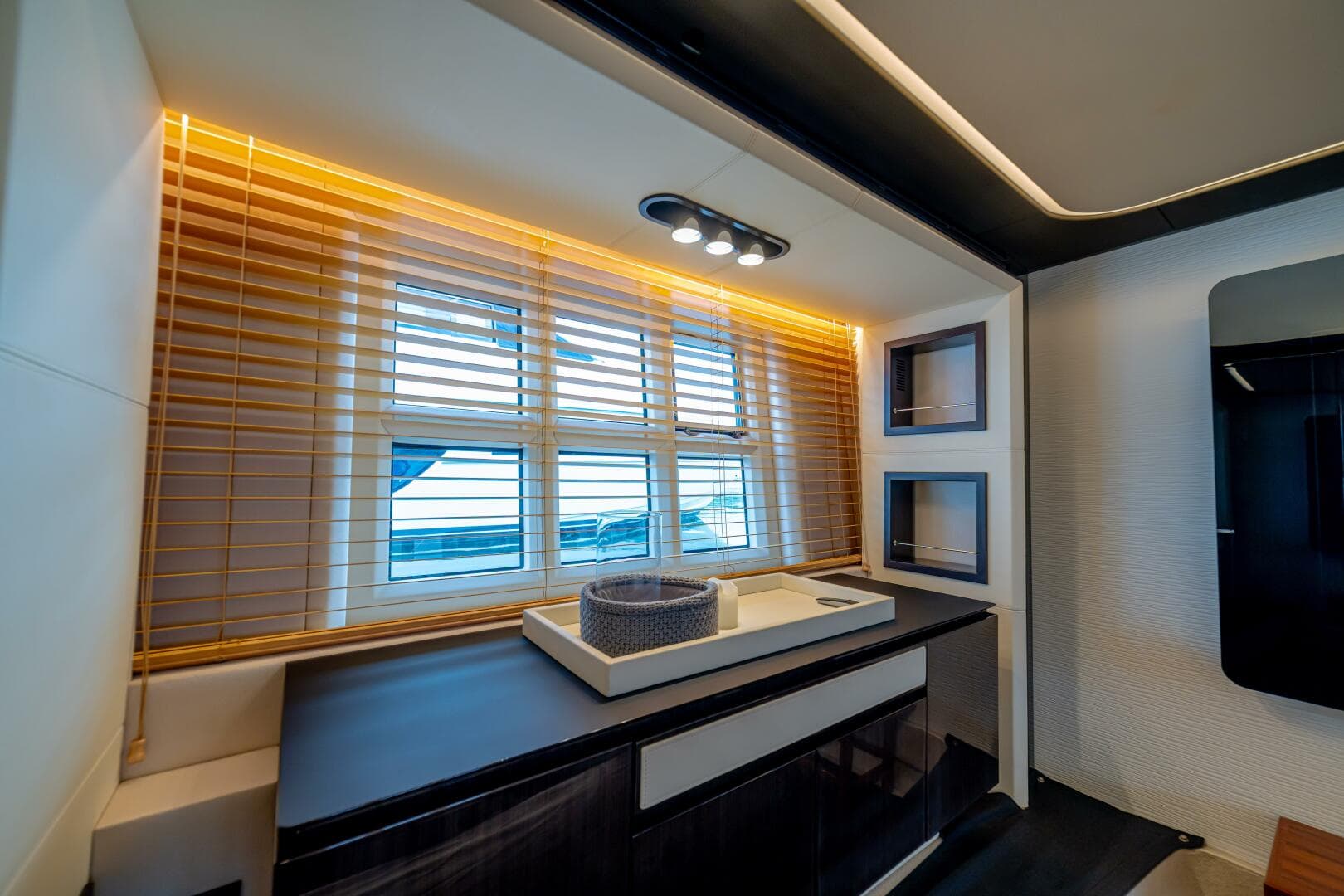 2017 Azimut 77S — photo 96