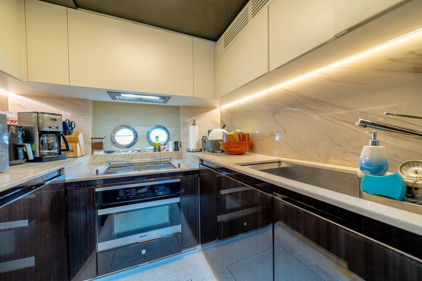 2017 Azimut 77S — photo 103