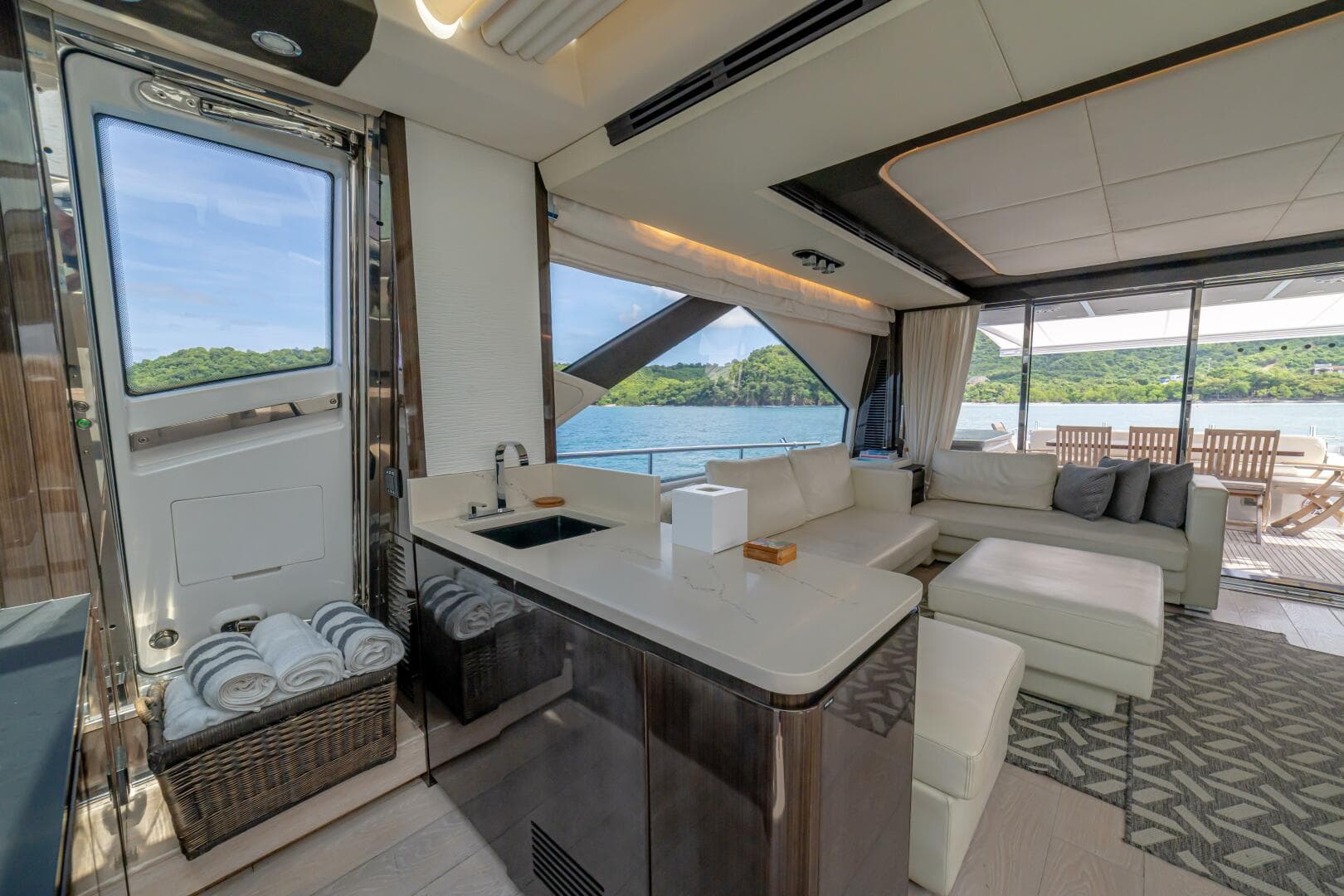 2017 Azimut 77S — photo 17