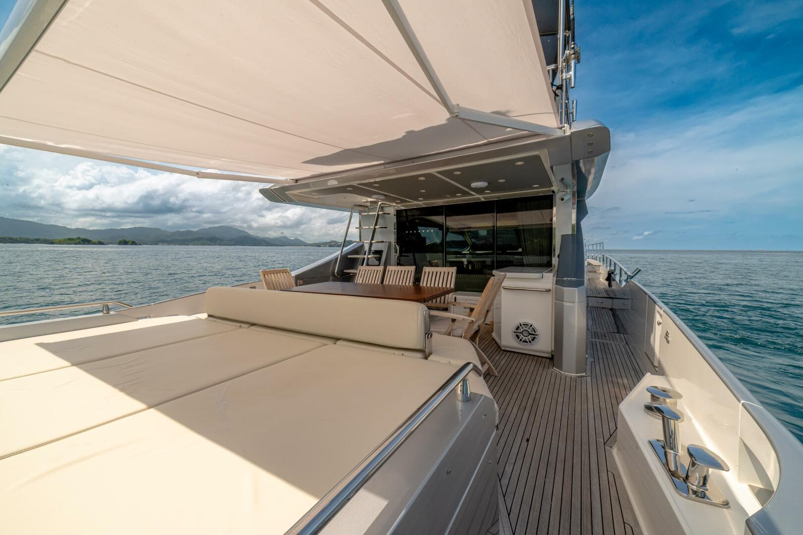 2017 Azimut 77S — photo 36