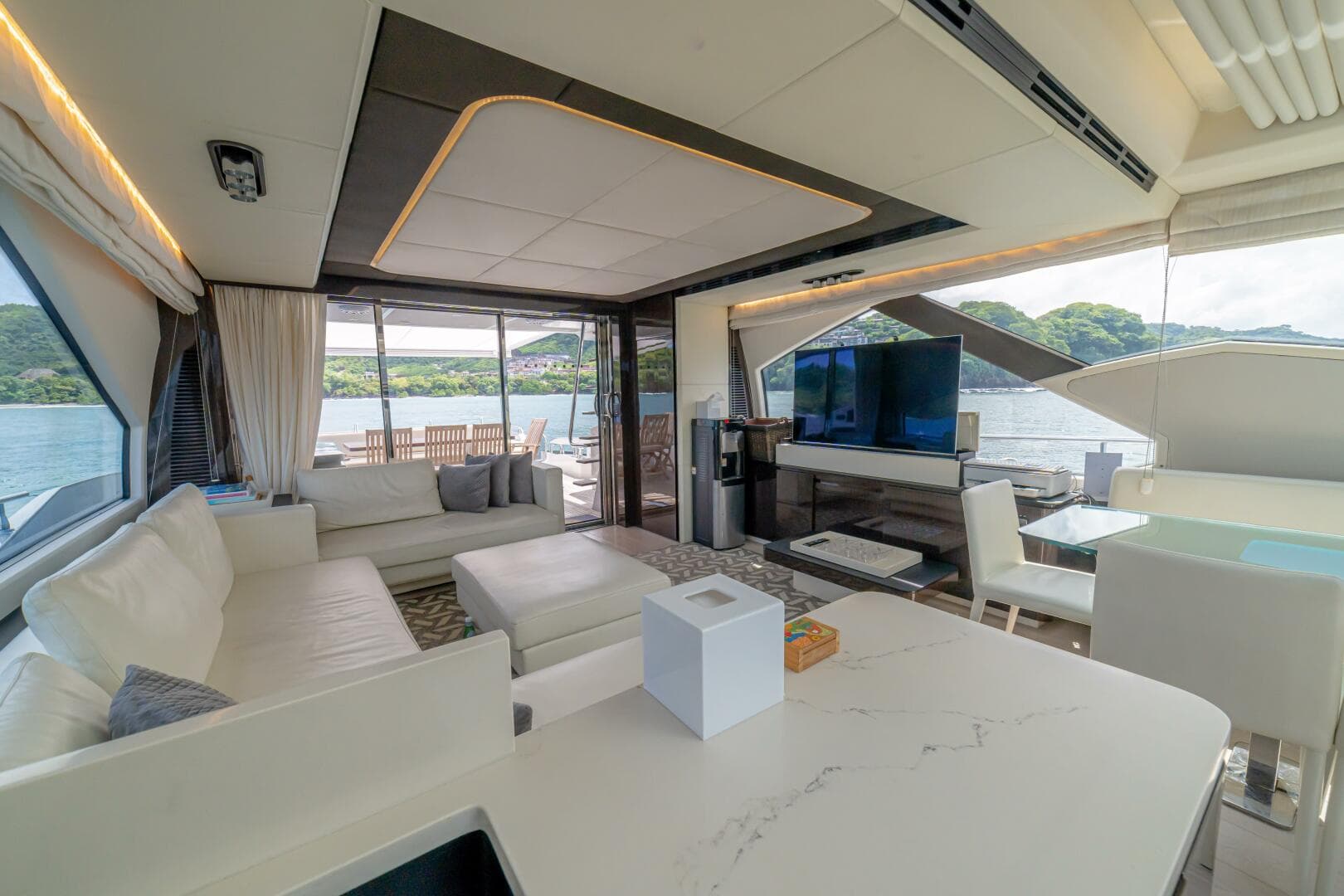 2017 Azimut 77S — photo 19