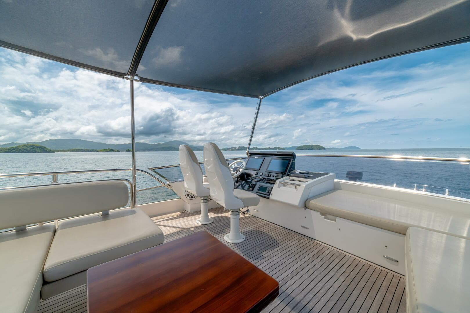 2017 Azimut 77S — photo 52