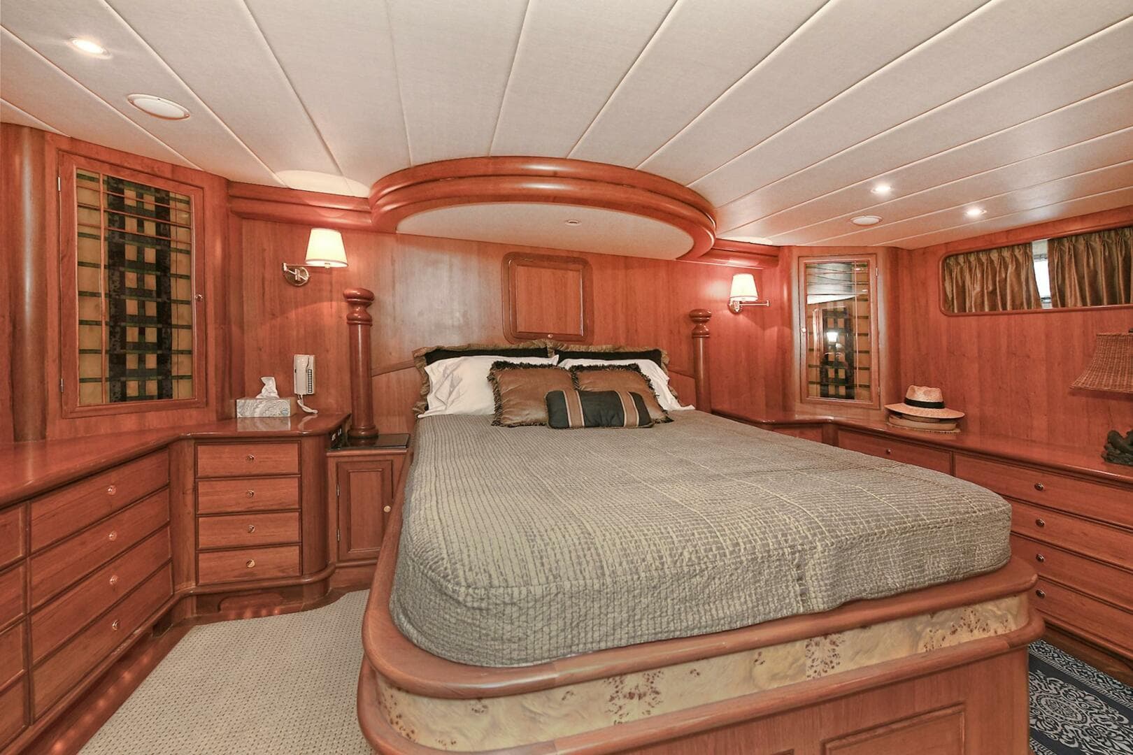 2002 Grand Alaskan Flushdeck — photo 38